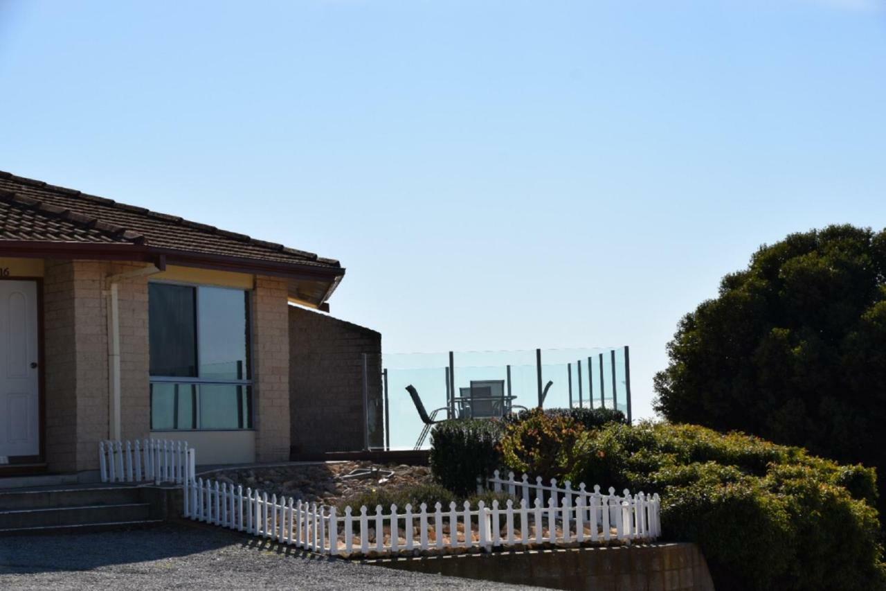 Stansbury Holiday Motel Exterior foto